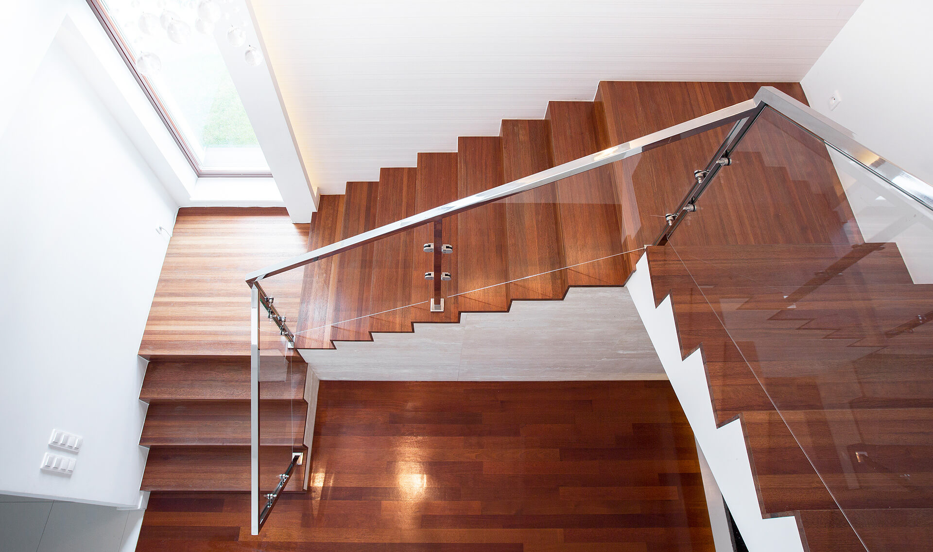 slider-1-nowoczesne-schody